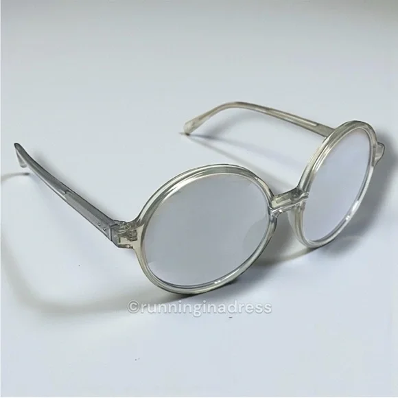 NWT Linda Farrow Lux Oversized Round
Sunglasses In White Gold Truffle Platinum Baret Sunglasses in White 22K Gold | LINDA FARROW Luxury Eyewear main image 4